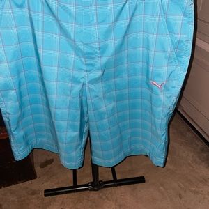 Blue/white/pink plaid Puma golf shorts size 36